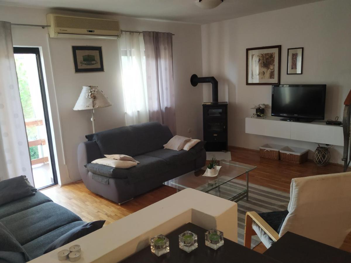 Apartmani Deleut Novi Vinodolski Exterior foto