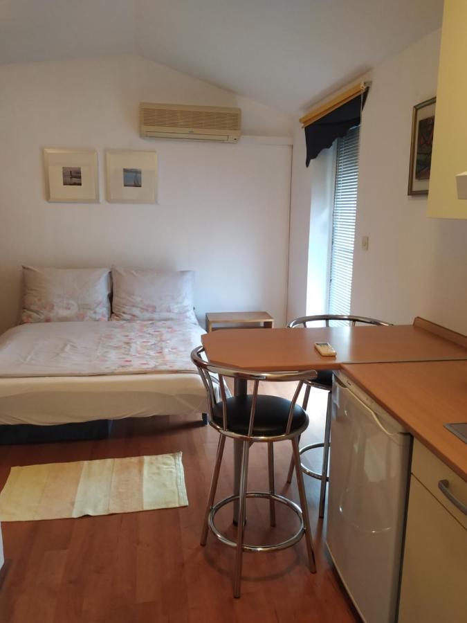 Apartmani Deleut Novi Vinodolski Exterior foto