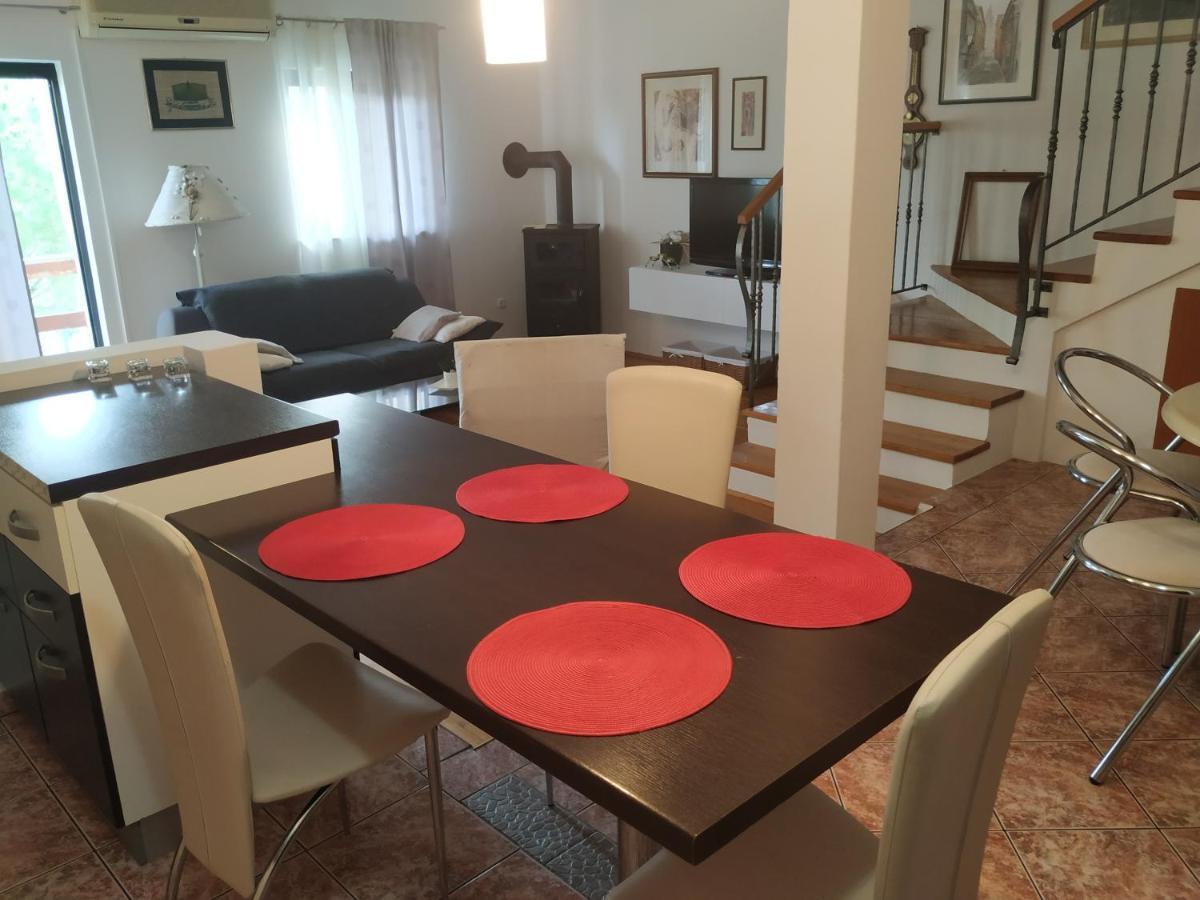 Apartmani Deleut Novi Vinodolski Exterior foto