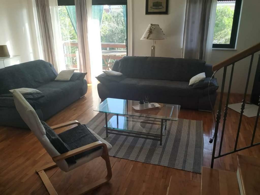 Apartmani Deleut Novi Vinodolski Exterior foto
