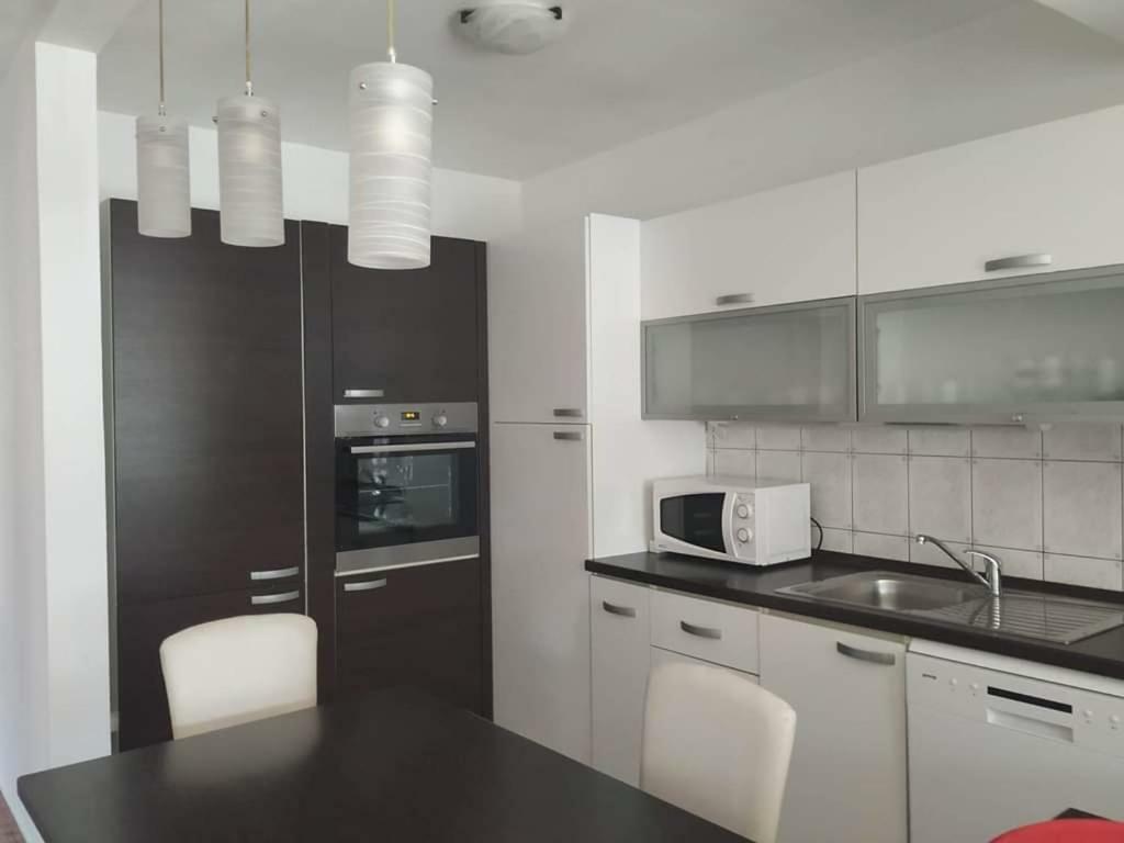 Apartmani Deleut Novi Vinodolski Exterior foto